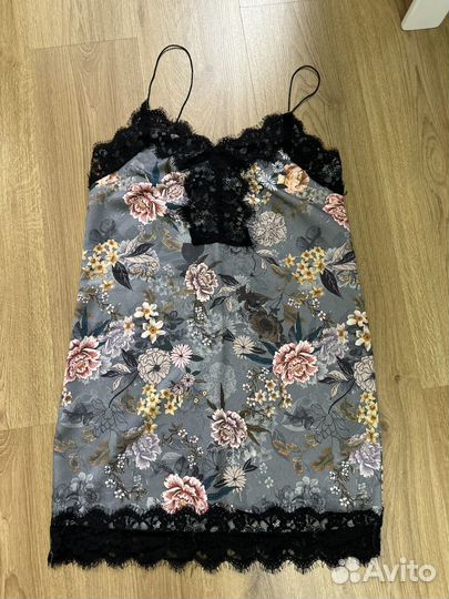 Платье stradivarius m