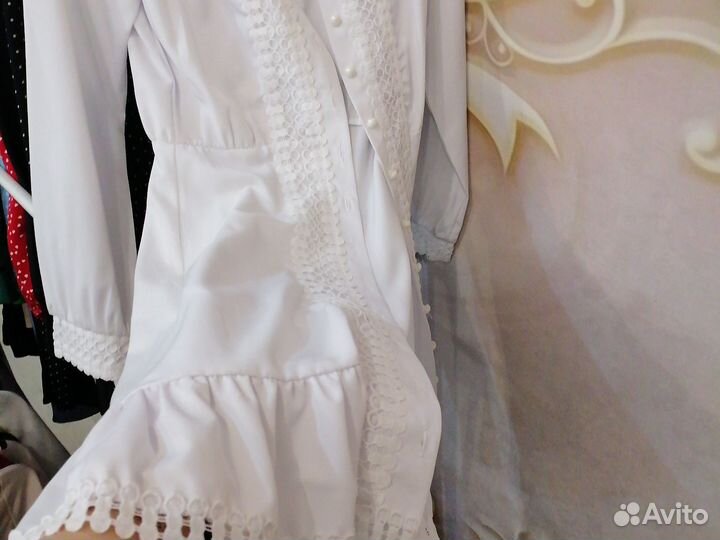 Платье белое