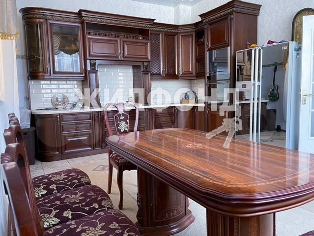 Дом 153 м² на участке 1 сот.