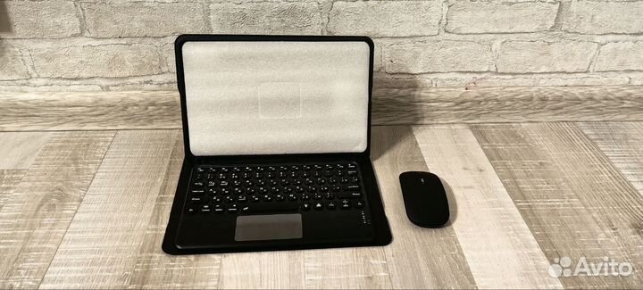 Чехол на планшет c клавиатурой (Арт.54250)