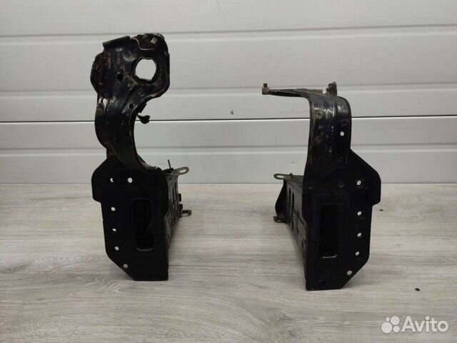 Кронштейн усилителя бампера Mercedes C W203