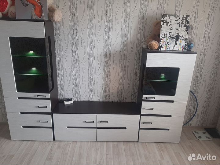 Продам Стенку