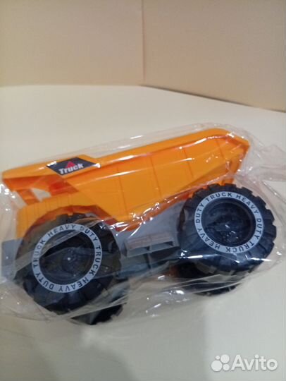 Машинка игрушечная