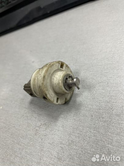 Потенциометр pierburg 2E vag 051133154 дроссель