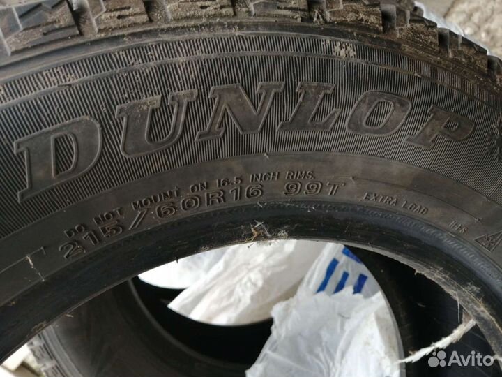 Dunlop SP Winter Ice 02 215/60 R16 99T