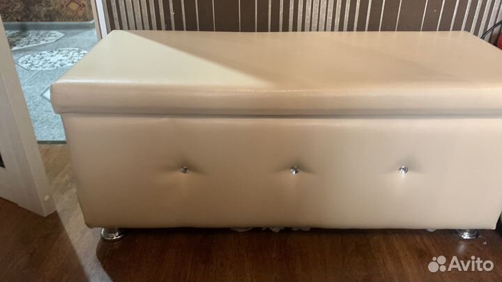 Диван банкетка