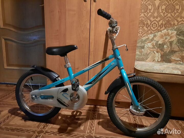 Детский велосипед 16