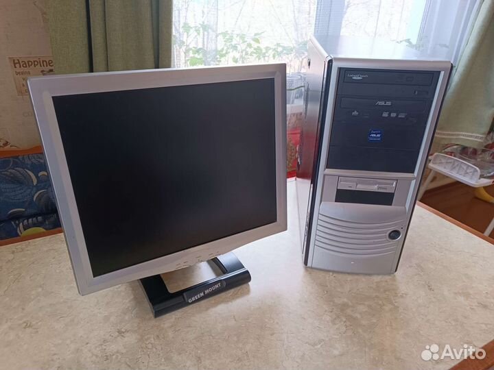 Системный блок и монитор