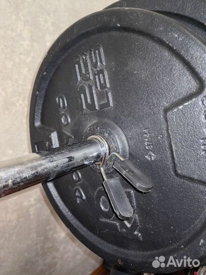 Скамья для жима со стойками и штангой бу