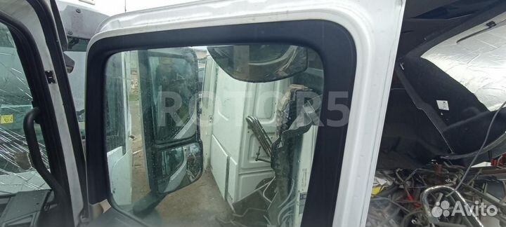 Дверь передняя правая Mercedes-Benz Actros