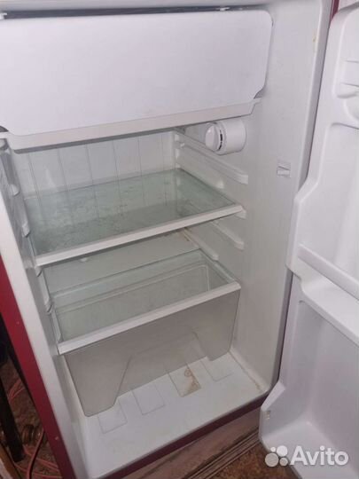 Холодильник 85 см с морозилкой