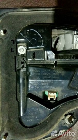 Фонарь задний левый Toyota лк 200