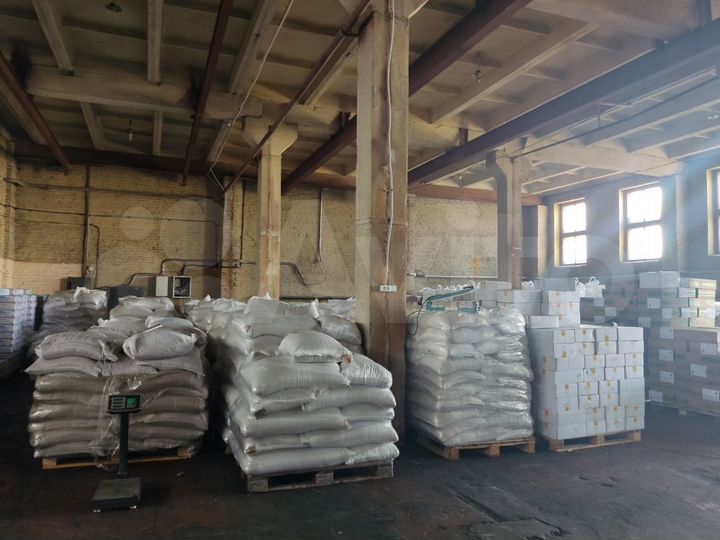 Склад, 720 м² пандус + земля