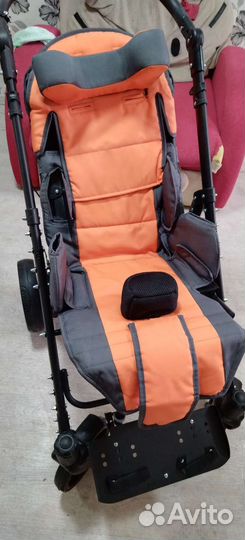 Прогулочная коляска новая
