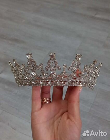 Диадема в аренду