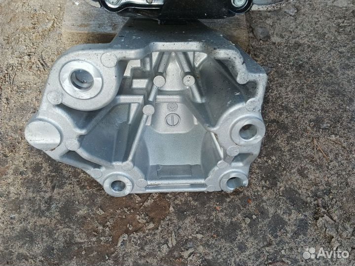 Опора двигателя Hyundai Tucson 3