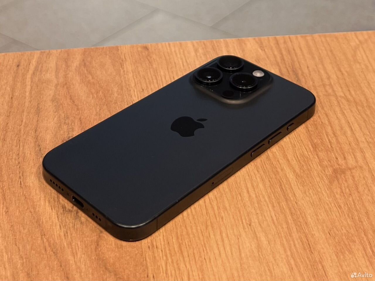 iPhone 15 Pro, 256 ГБ