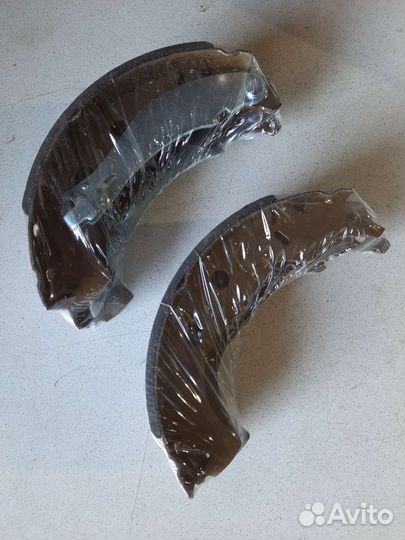 Тормозные колодки задние Fiat Doblo 08г. дизель