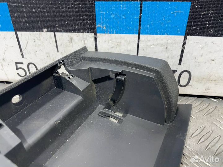 Б/У Корпус пепельницы передней VW Caddy III#002