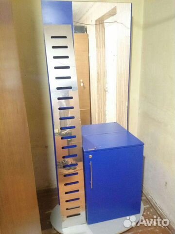 Тумба с зеркалом в прихожую