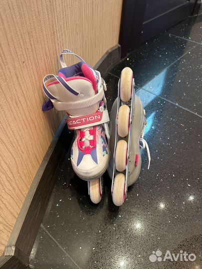 Ролики раздвижные 31-36 размер Reaction