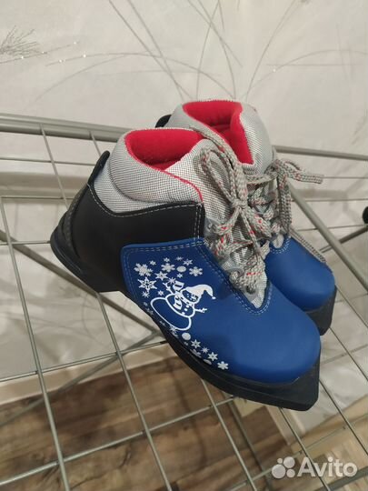 Лыжные ботинки