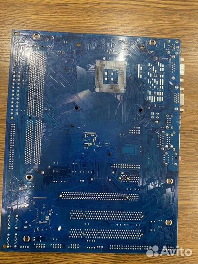 Материнская плата lga 775 с процессором и памятью