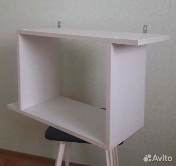 Полка книжная навесная с раздвижными стеклами