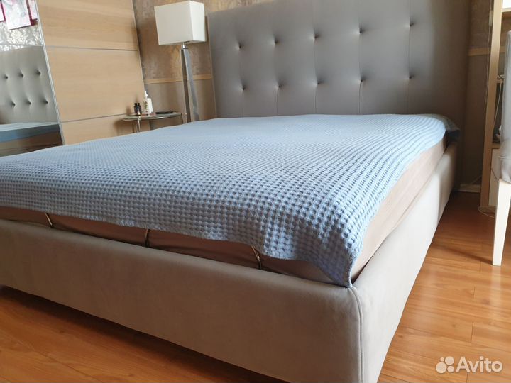 Перетяжка мягкой мебели