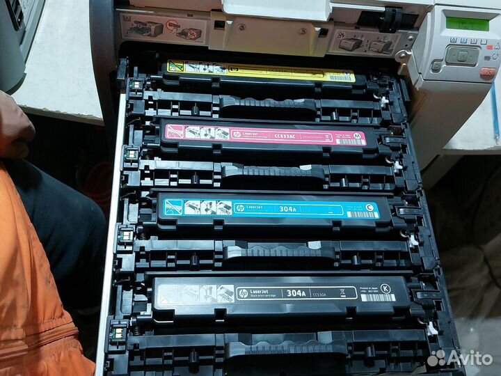 Цветной лазерный принтер hp cp2025
