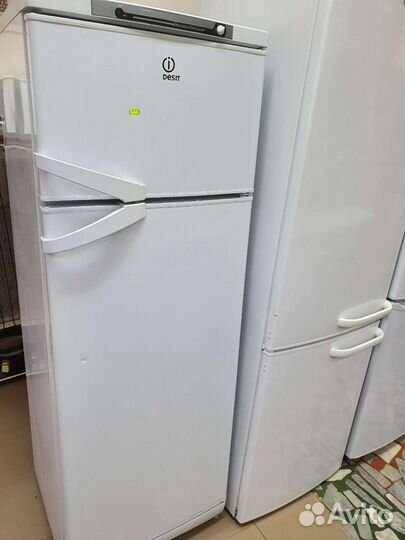 Холодильник Индезит двухкамерный