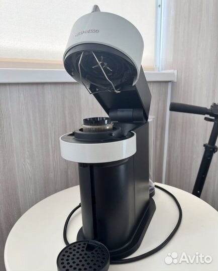 Капсульная кофемашина Nespresso Vertuo Next