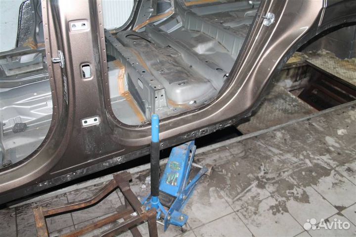 Порог со стойкой левый Volvo XC90 2014-2019