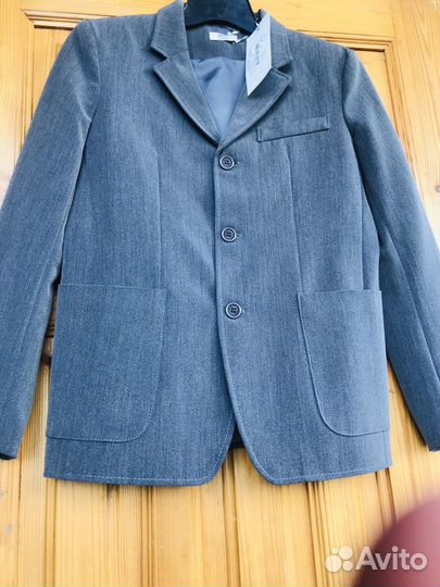 Школьный костюм 158р