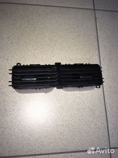 Сопло (дефлектор) панели центральное приора 2