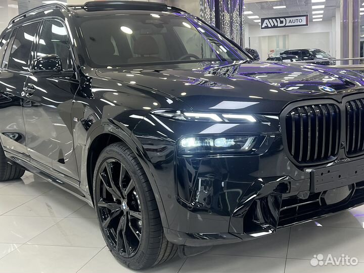 BMW X7 3.0 AT, 2023, 7 900 км