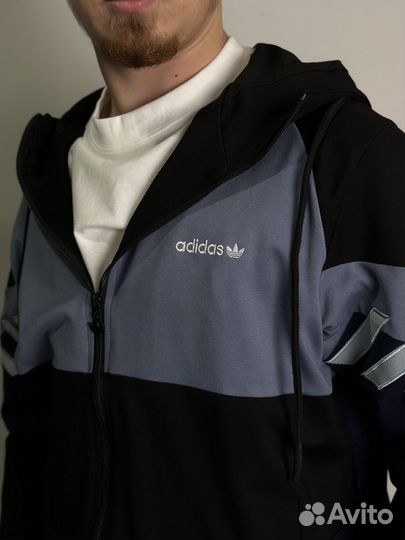 Спортивный костюм Adidas