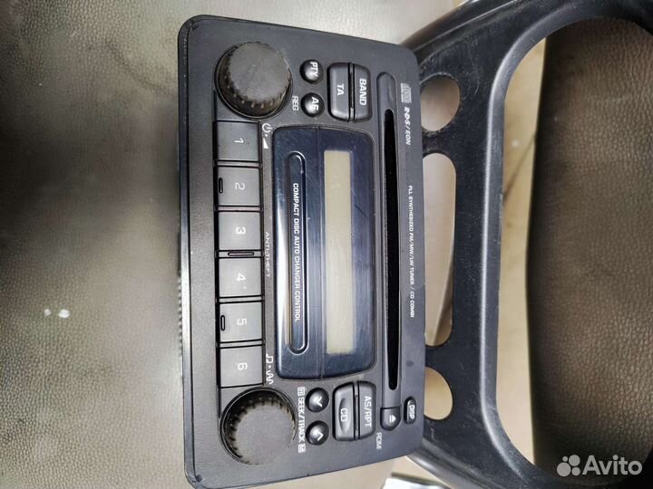 Штатная магнитола Suzuki Jimni