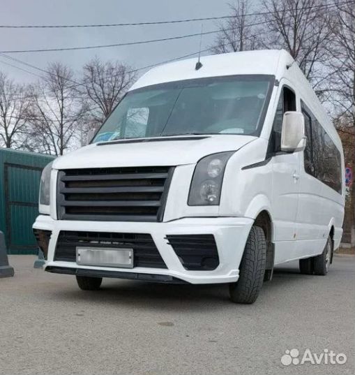 Передний бампер на Volkswagen Crafter (2006-2016)