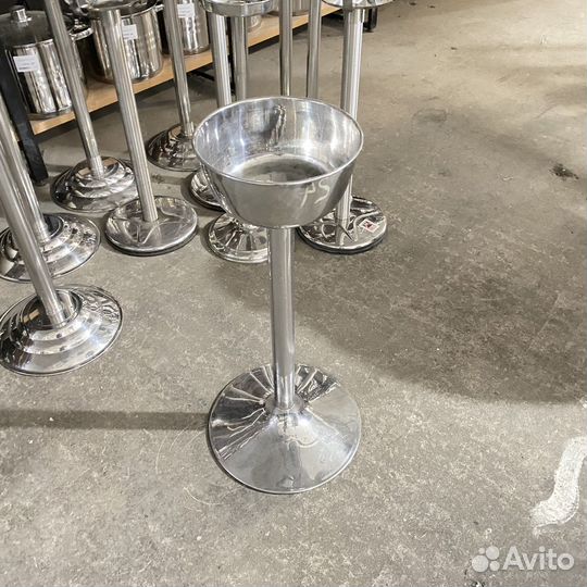 Подставка для ведра со льдом