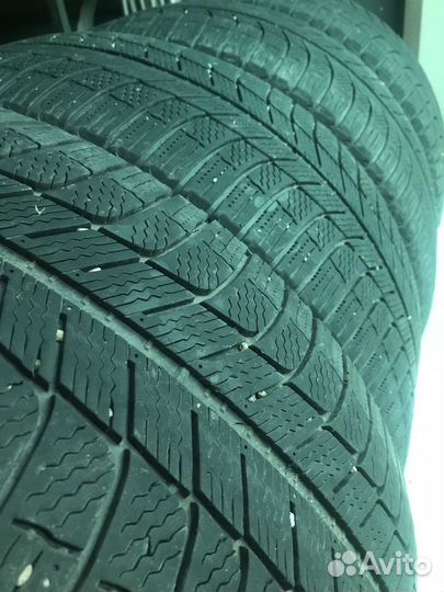 Michelin X-Ice XI3 245/45 R18 100H