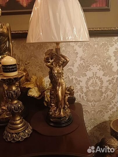 Статуэтка (светильник) 