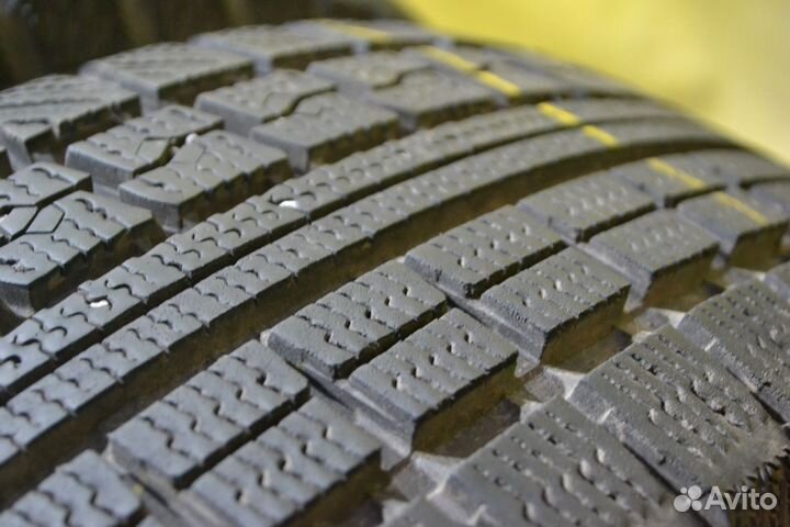 Toyo Winter Tranpath MK4a 205/60 R16