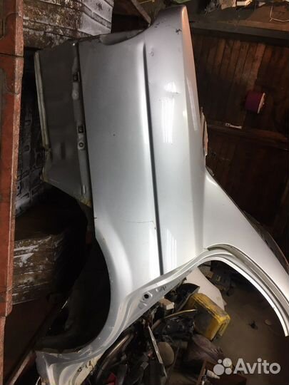 Крыло заднее правое Ниссан sunny