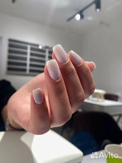 Маникюр и педикюр