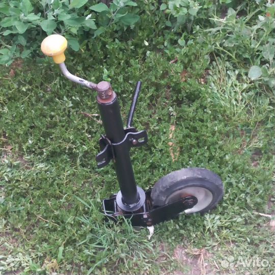 Опорное колесо на прицеп