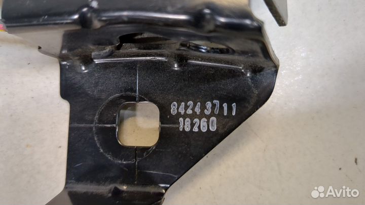 Замок капота Chevrolet Malibu 2018