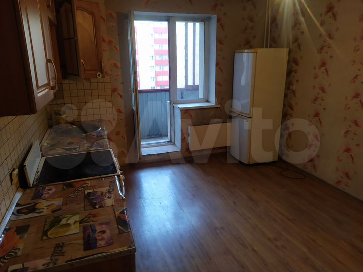 3-к. квартира, 96 м², 4/10 эт.