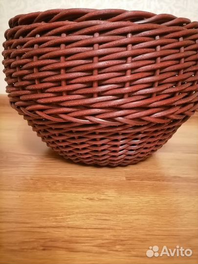 Кашпо из искусственного ротанга