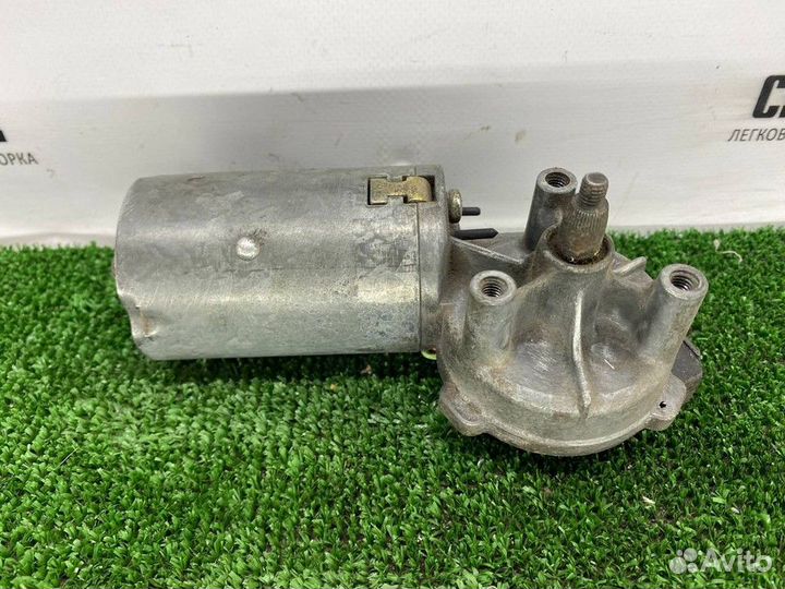 Моторчик стеклоочистителя Audi 80